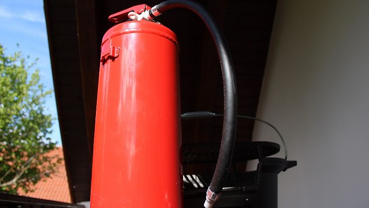Ein Feuerlöscher sollte immer zur Hand sein.