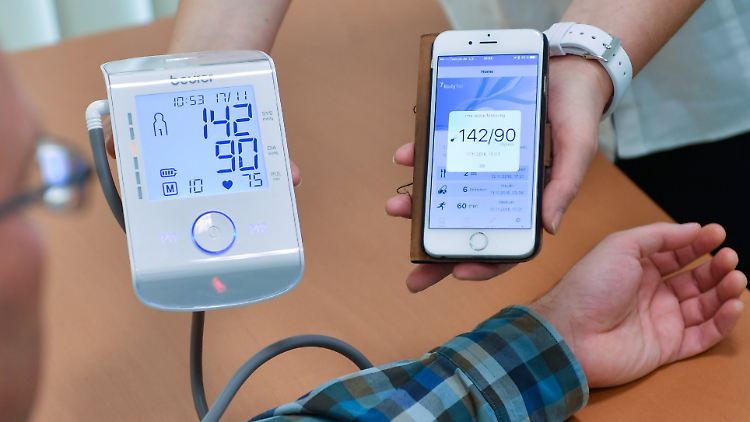 Digitale Blutdruck-Tagebücher oder Diabetiker-Aufzeichnungen: Solche Apps sollen künftig die Kassen bezahlen können. 