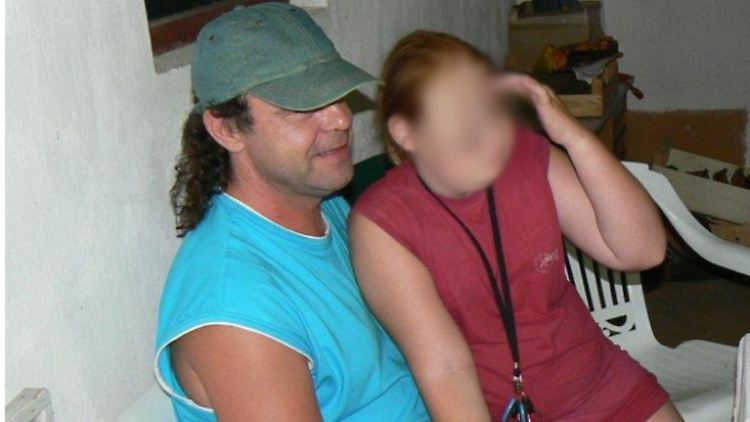 Mit diesem Bild fahndet die Polizei nach dem mutmaßlichen Täter.