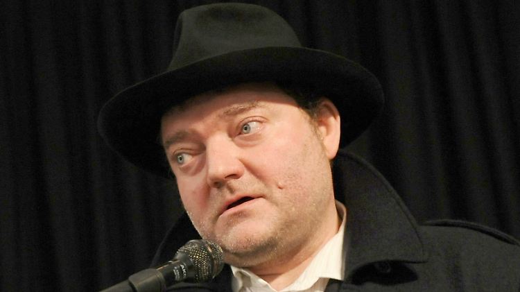 Wiglaf Droste bei einer Lesung 2011.