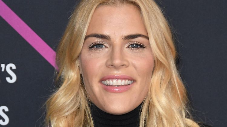 Die Moderatorin und Schauspielerin Busy Philipps wurde durch die amerikanische Serie "Dawson’s Creek" bekannt, die bis 2003 auch in Deutschland ausgestrahlt wurde.