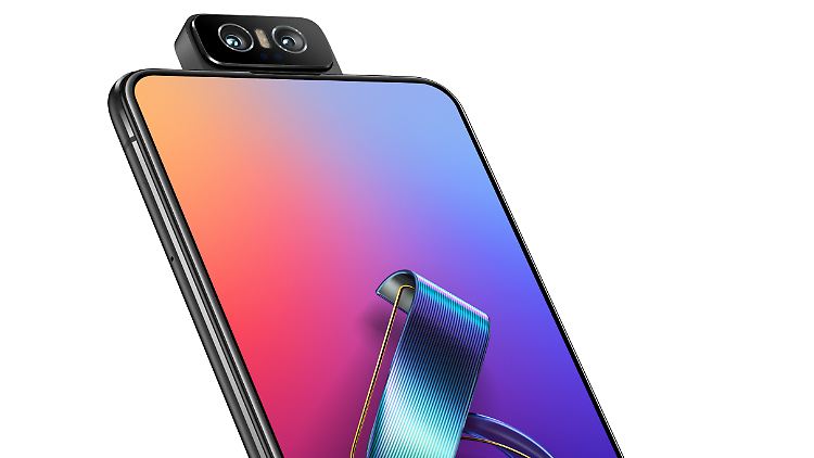 Beim Zenfone 6 dreht sich die Doppel-Kamera um 180 Grad von hinten nach vorne.