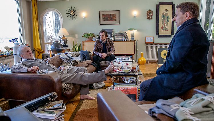 Verbringen viel Zeit in den Wohnungen alter Menschen: Lannert (Richy Müller, r.) und Bootz (Felix Klare)