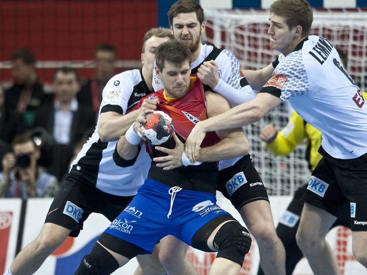 Handball ist eine der körperbetontesten Mannschaftssportarten der Welt.