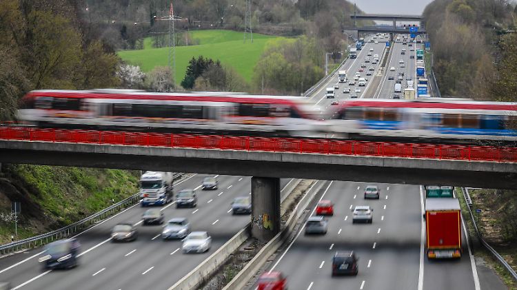 Weniger Pendlerfrust bei Bahnreisen? Der Bund gibt mehr Geld fürs Schienennetz. 