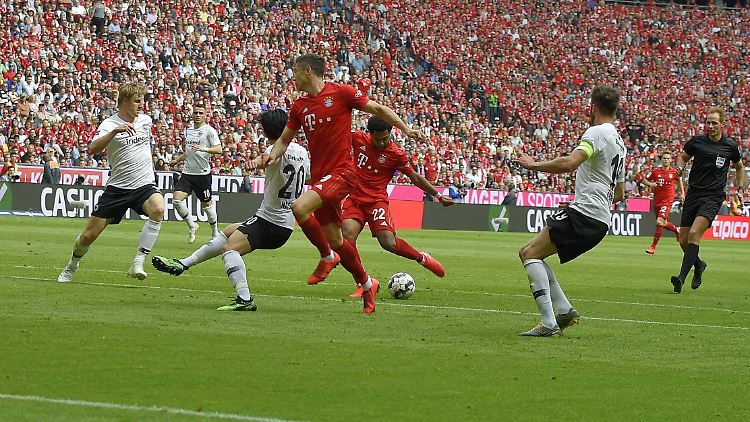 Das Tor von Serge Gnabry wurde wegen Abseits aberkannt. Eine richtige Entscheidung.