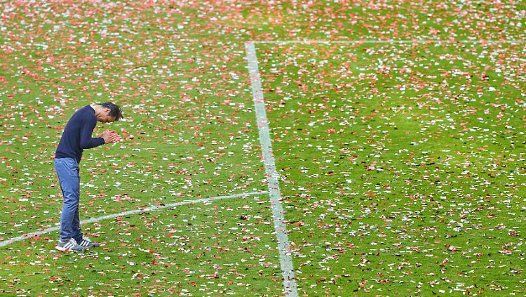 Allein im Konfettiregen: Niko Kovac.