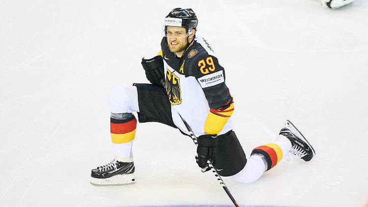 Ausgerechnet mit seinem Star Leon Draisaitl ist der Bundestrainer nicht zufrieden.