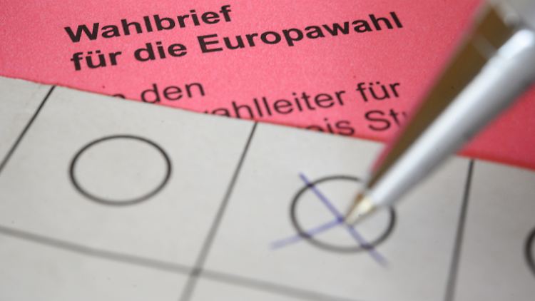 Früher mussten Wähler begründen, weshalb sie per Brief ihre Stimme abgeben wollten. Heute kann man die Unterlagen problemlos anfordern. 