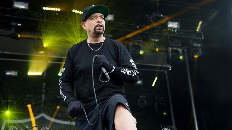 Ice-T berichtet auf Twitter, dass er fast einen Amazon-Mitarbeiter erschossen hätte.