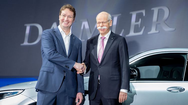 Die Entscheidung für Ola Källenius (l.) als Nachfolger von Dieter Zetsche fiel schon im vergangenen Jahr.