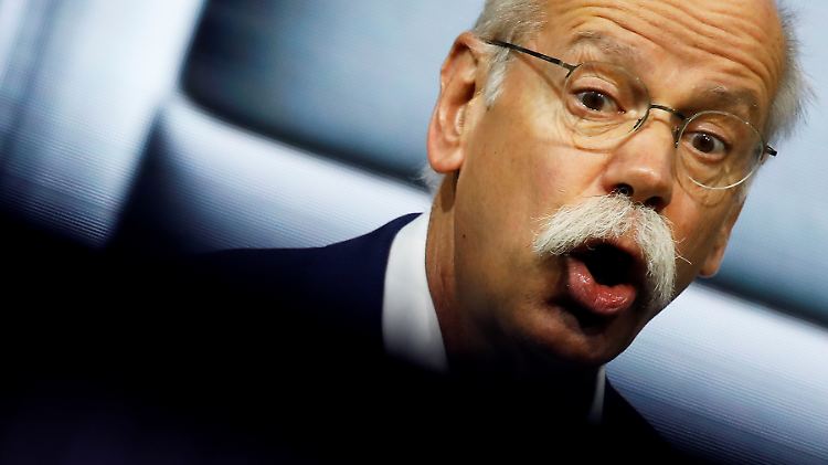 In einem Video macht BMW den scheidenden Daimler-Chef Dieter Zetsche zum heimlichen BMW-Liebhaber.