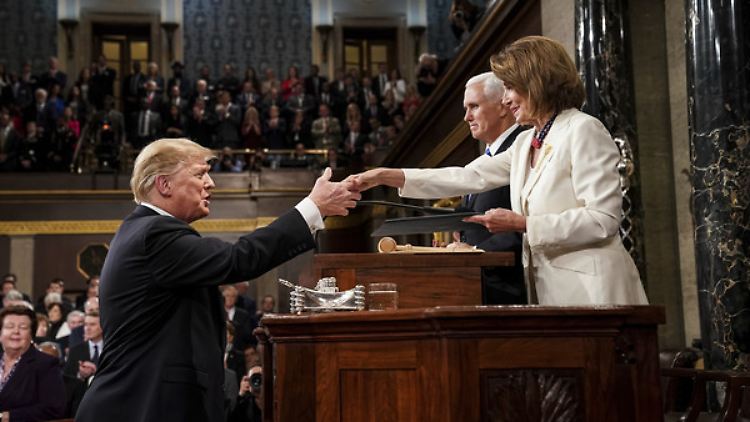 Donald Trump und Nancy Pelosi im US-Kongress. 