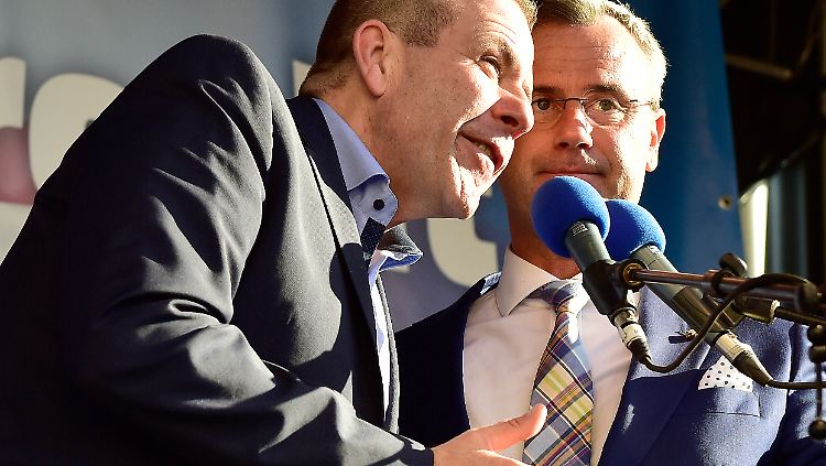 FPÖ-Spitzenkandidat Vilimsky beendet den Europawahlkampf im Angriffsmodus. Parteichef Hofer sekundiert. 