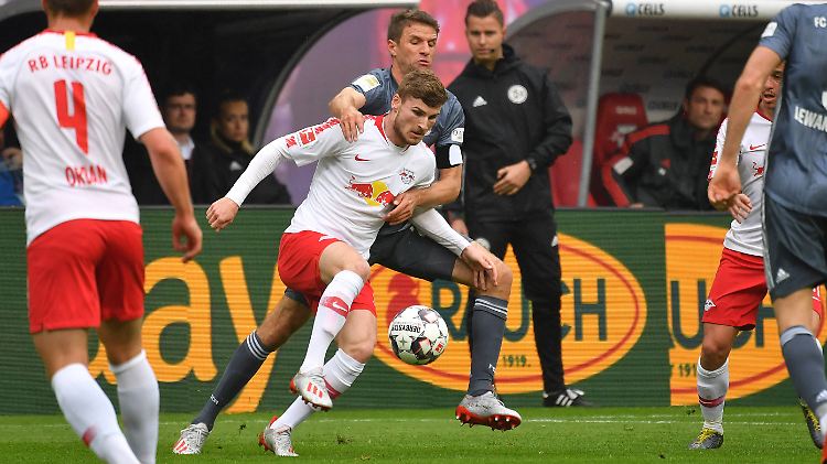 Timo Werner kennt seine vielleicht zukünftigen Kollegen bereits näher.