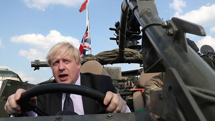 Premier reicht ihm nicht, sagt Boris Johnsons Schwester. "Als Kind wollte er Welt-König werden."