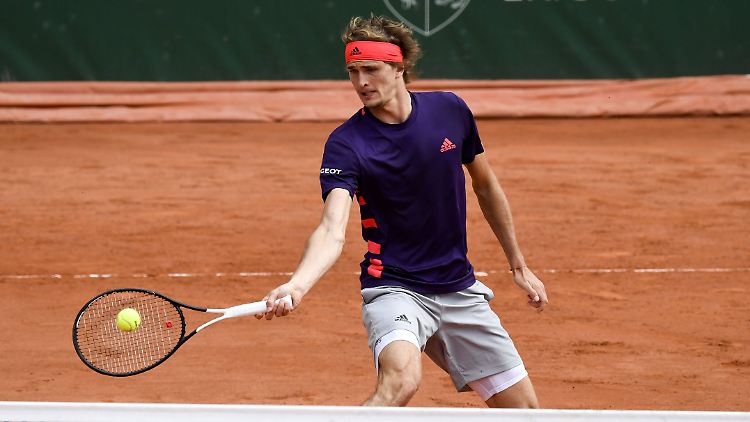 Alexander Zverev holt in Genf nach zwei Regenunterbrechungen seinen ersten Turniersieg des bisher so enttäuschenden Jahres.