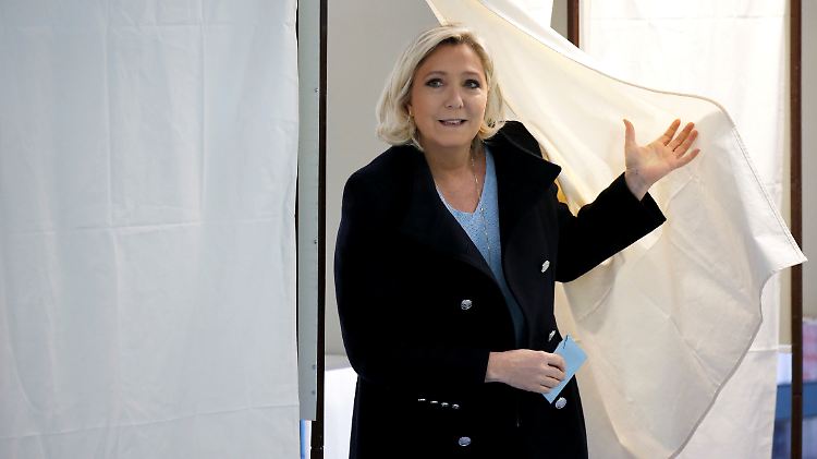 Marine Le Pen kann sich über das Wahlergebnis freuen.