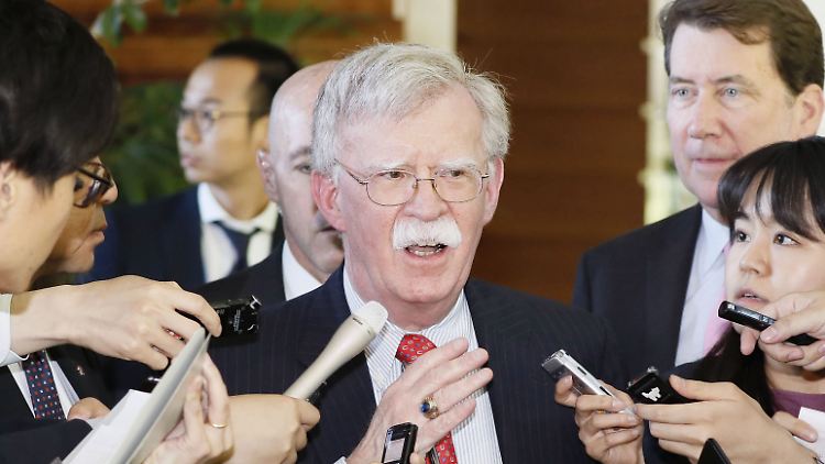 John Bolton zufolge verletzen Nordkoreas jüngste Raketentests "zweifelsohne" UN-Resolutionen.