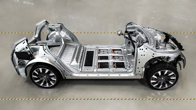 Die reine Elektroauto-Plattform erlaubt üppige Platzverhältnisse und lässt auch andere Fahrzeugtypen zu.