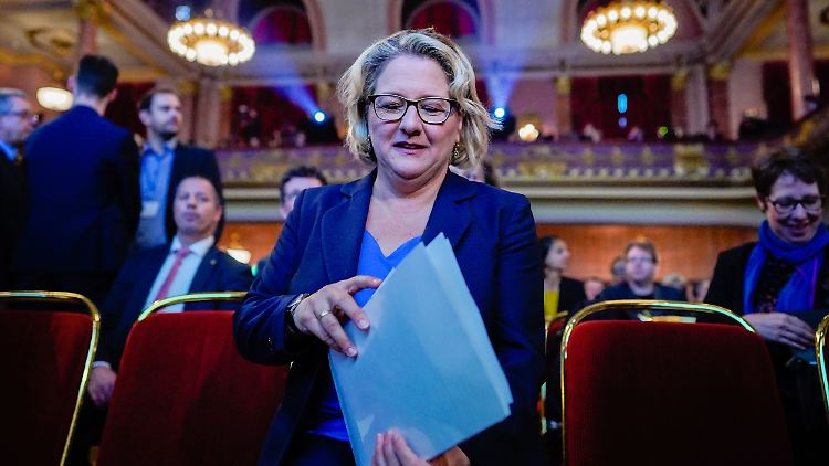 Umweltministerin Svenja Schulze bei der Internationalen Klimaschutzkonferenz in Heidelberg.