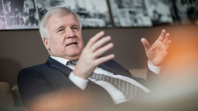 Innenminister Horst Seehofer stellt seinen Vorschlag zu einer klimafreundlichen Gebäudesanierung dem Klimakabinett vor. 