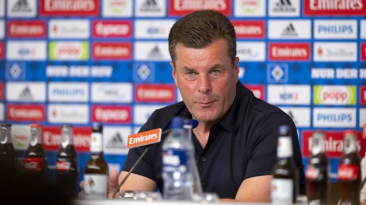 Mit den Räumlichkeiten beim Hamburger SV ist Dieter Hecking bereits vertraut.