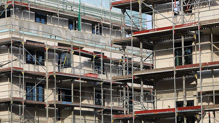 285.900 Wohnungen sind im letzten Jahr fertig geworden - Vorgabe waren 375.000 Wohnungen.