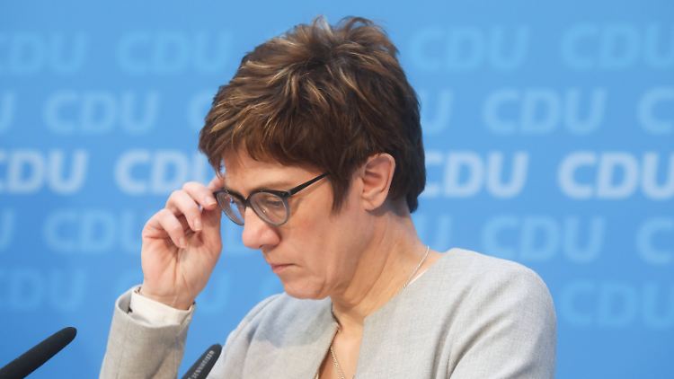 70 Prozent der Deutschen glauben derzeit nicht, dass Kramp-Karrenbauer das Zeug zur Kanzlerin hat.