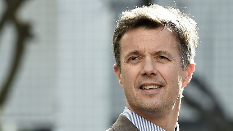 Im vergangenen Jahr war Prinz Frederik wegen eines Bandscheibenvorfalls operiert worden.