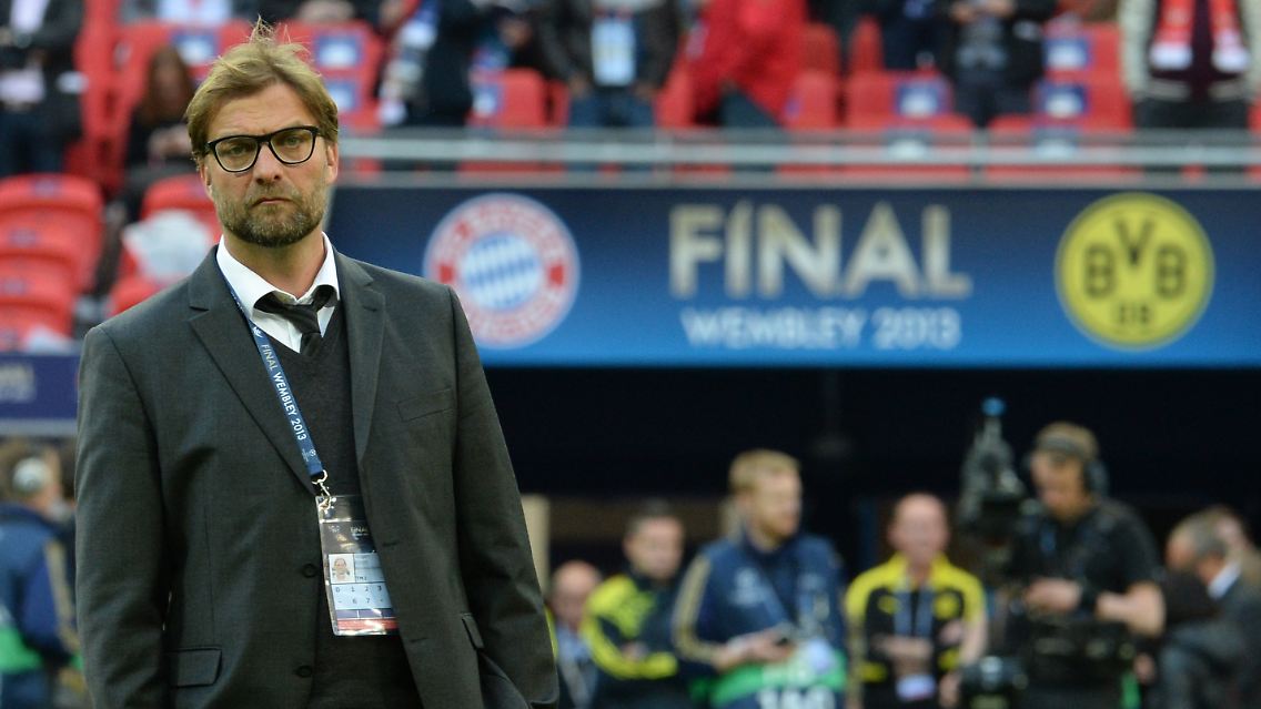 Für Klopp wird es rückblickend der Auftakt seiner bitteren Niederlagen-Serie in Endspielen, auch wenn er direkt nach dem bitteren Abpfiff trotzig ankündigte, wieder angreifen zu wollen. Allerdings sagte er schon damals: "Wann das ist, weißich nicht."