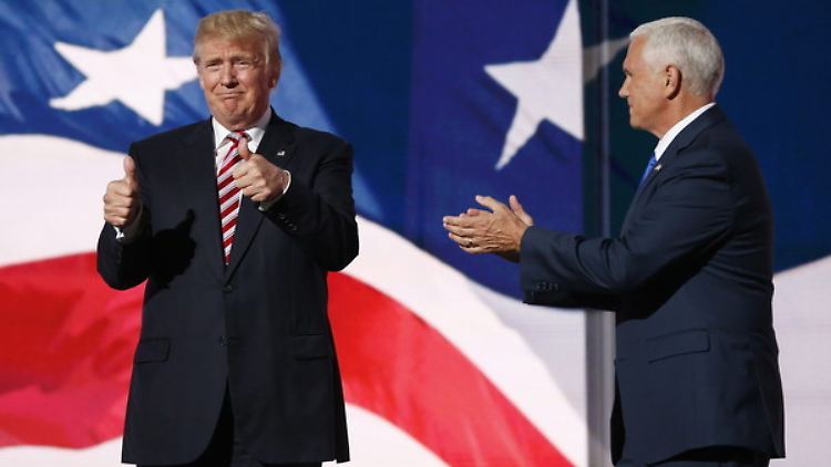 US-Präsident Trump mit seinem Vize und "Running Mate" Mike Pence.