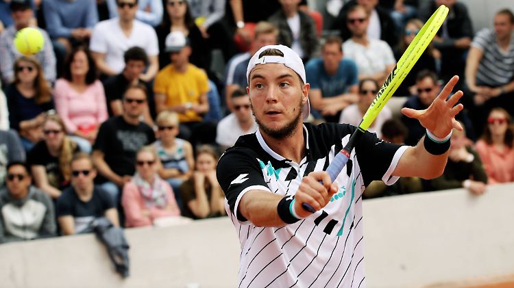 Jan-Lennard Struff steht zum ersten Mal in seiner Karriere im Achtelfinale eines Grand-Slam-Turniers. Der Davis-Cup-Spieler stand gegen Borna Coric mehrfach am Rande einer Niederlage, nutzte aber schließlich seinen ersten Matchball zum Sieg.