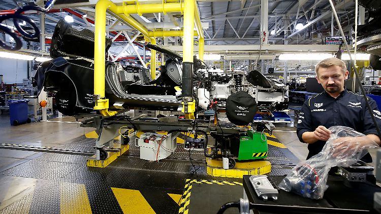 Die Stimmung war schon mal besser: Blick in die Produktionshallen bei Aston Martin in Gaydon.