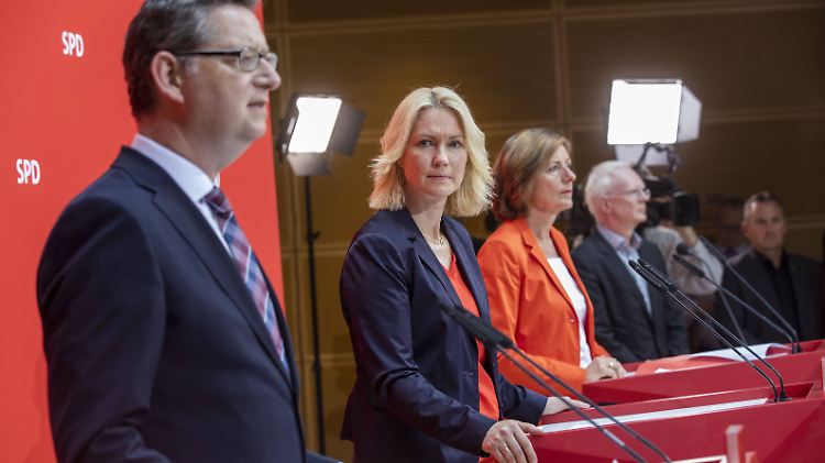 Die kommissarische SPD-Führung: Thorsten Schäfer-Gümbel, Manuela Schwesig und Malu Dreyer.
