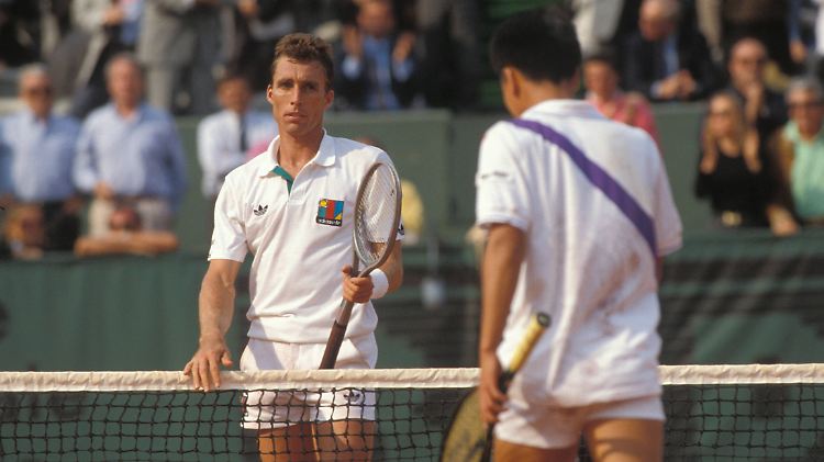 Sichtlich genervt: Ivan Lendl nach seiner Niederlage gegen Nobody Michael Chang.