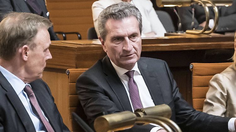 Günther Oettinger hofft, dass Italien in Haushaltsfragen Ländern wie Spanien und Portugal nacheifert.