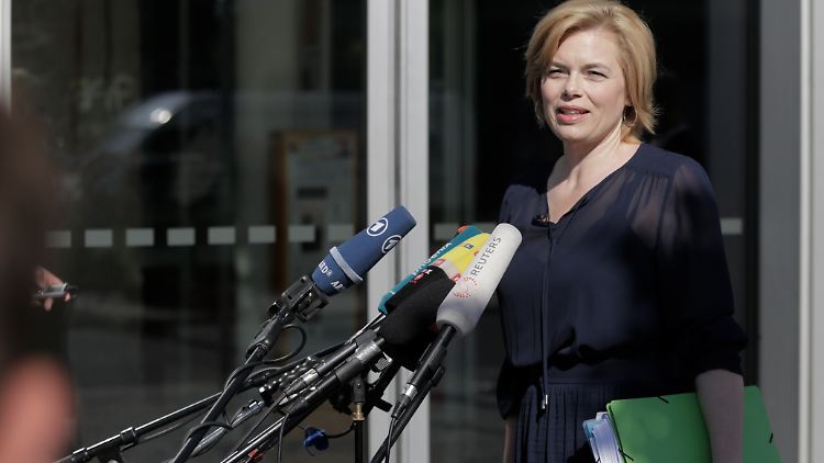 Landwirtschaftministerin Julia Klöckner muss sich für ein Video mit Nestlé rechtfertigen.