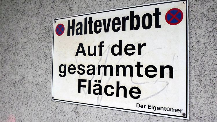 Am meisten stört es die Deutschen, wenn mehrere Schreibweisen eines Wortes richtig sind. Bei "gesammt" sind zwei mm aber auf jeden Fall falsch.