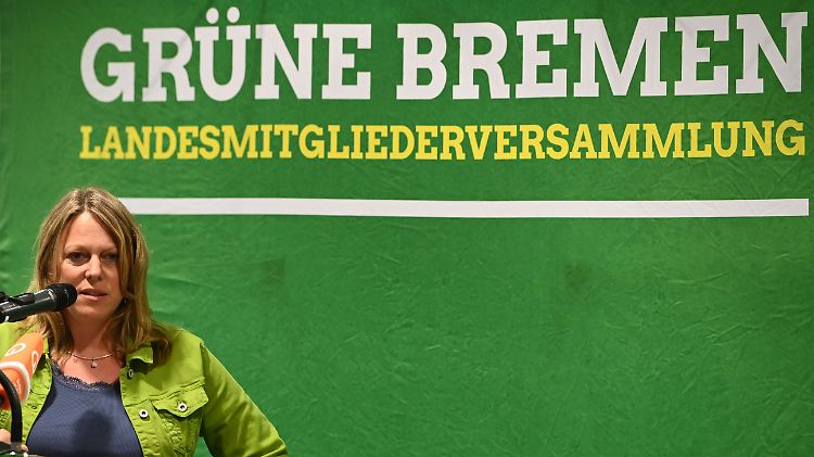 Maike Schaefer, Spitzenkandidatin der Grünen, spricht auf der Landesmitgliederversammlung in Bremen.