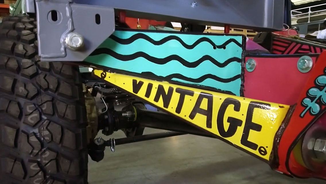 LandRoverCoolNVintage.jpg