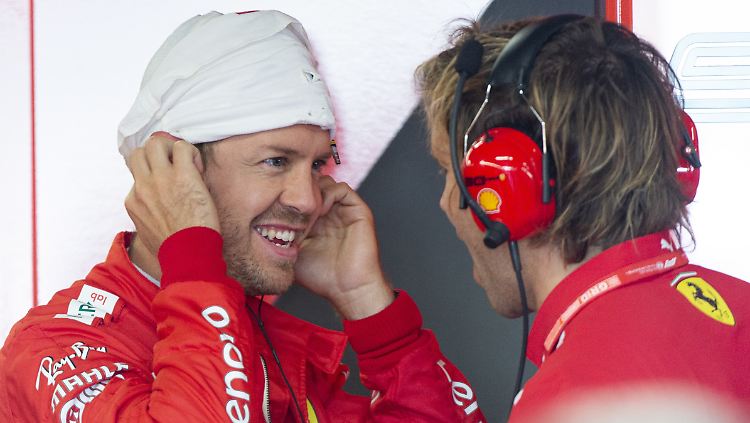 Strahlt über seinen zweiten Platz: Ferrari-Fahrer Sebastian Vettel.