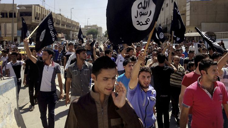 Mehr als 1000 Deutsche haben sich in den vergangenen Jahren aufgemacht, um den IS in Syrien und Nordirak zu unterstützen. Der Umgang mit ihnen stellt die deutschen Behörden vor ein Problem. 