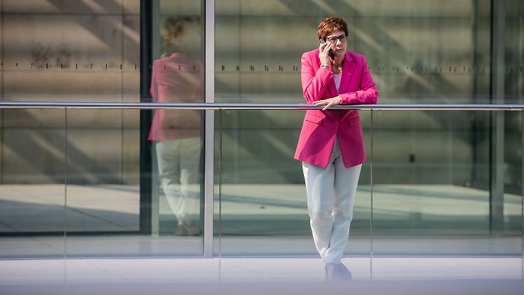 Kramp-Karrenbauer hat sich nach ihrer Wahl zur CDU-Chefin vor allem um konservative Wähler gekümmert. Unterm Strich scheint sich das nicht ausgezahlt zu haben.