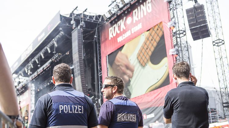 Wie viele Polizeibeamte bei "Rock am Ring" im Einsatz sind, wollen die Behörden nicht verraten.