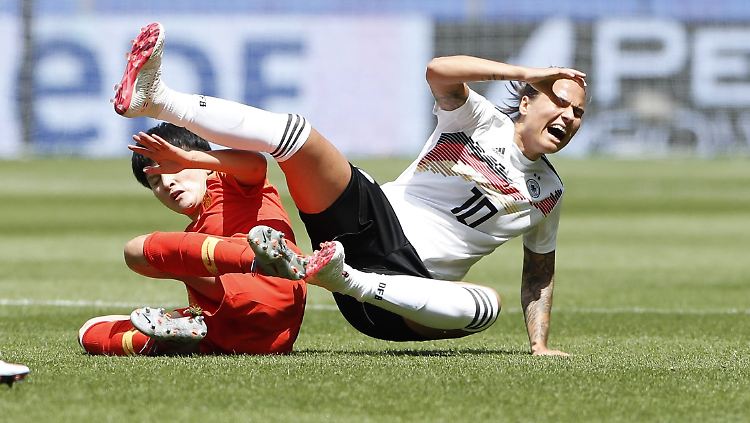 Angeschlagen: DFB-Spielmacherin Dzsenifer Marozsan.