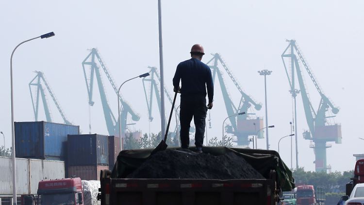 Leichtes Plus beim Export im Mai: Chinas Wirtschaft schwächt sich ab.
