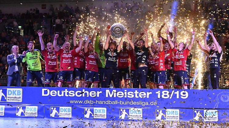 Die SG Flensburg-Handewitt ist wieder deutscher Handballmeister. Mit dem zweiten Titel in Folge treten die Norddeutschen aus dem langen Schatten des großen THW Kiel hinaus.