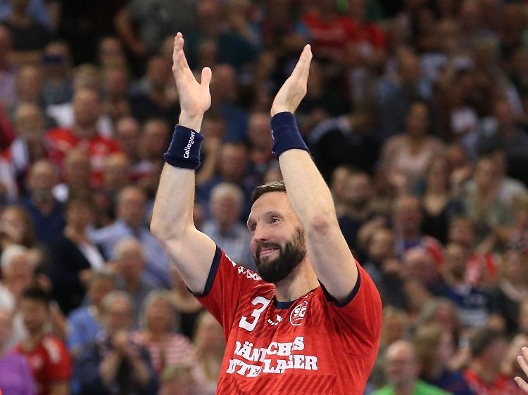 Flensburgs Abwehrchef und Kapitän Tobias Karlsson verabschiedet sich mit dem Meistertitel zurück in seine schwedische Heimat.