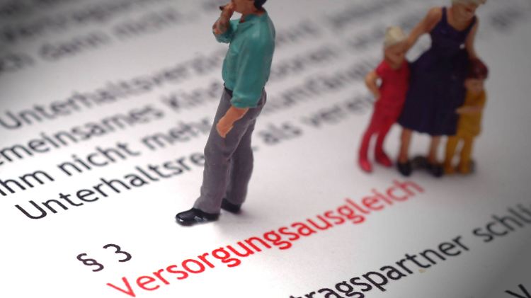 Grundsätzlich dient der Versorgungsausgleich dazu, Ungleichheiten im Erwerbsleben der Eheleute auszugleichen.